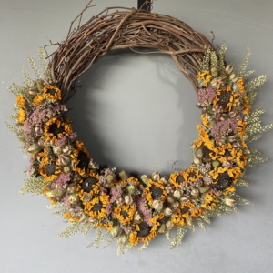 dried wreath, dried flowers, sunflower wreath