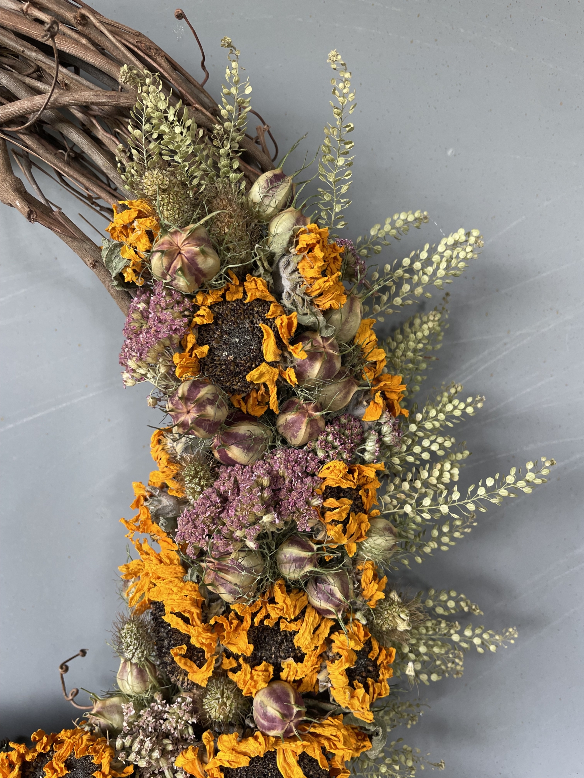 dried wreath, dried flowers, sunflower wreath